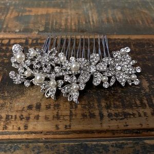 Wedding head piece, worn once